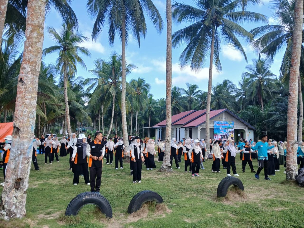 Peringatan HAORNAS oleh Gabungan Sekolah Gugus IV dan V Penajam