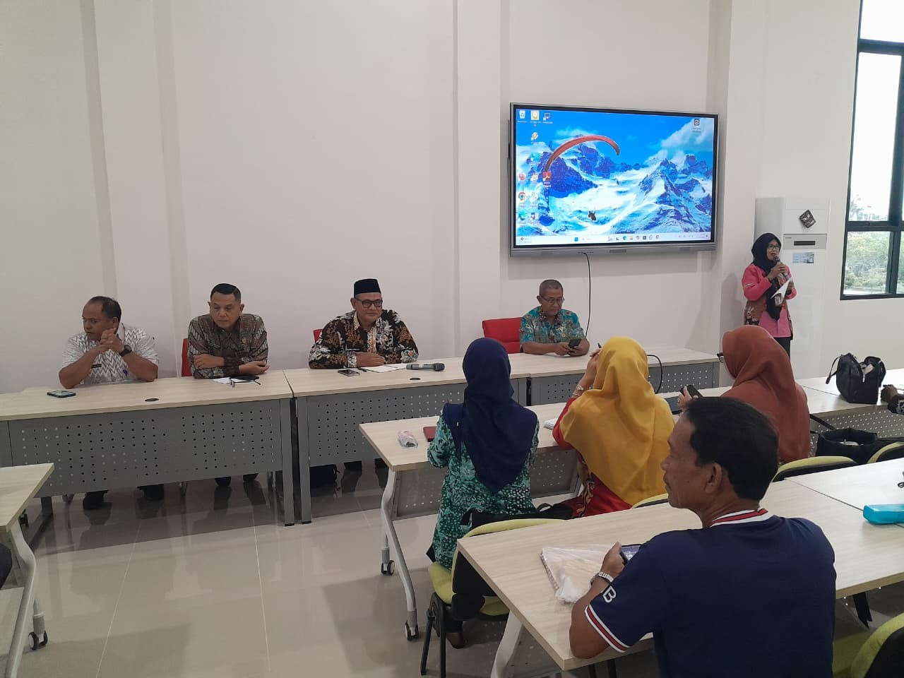 Perkuat Mutu Pendidikan, Disdikpora PPU Gelar Rapat Koordinasi Pengawas dan Penilik