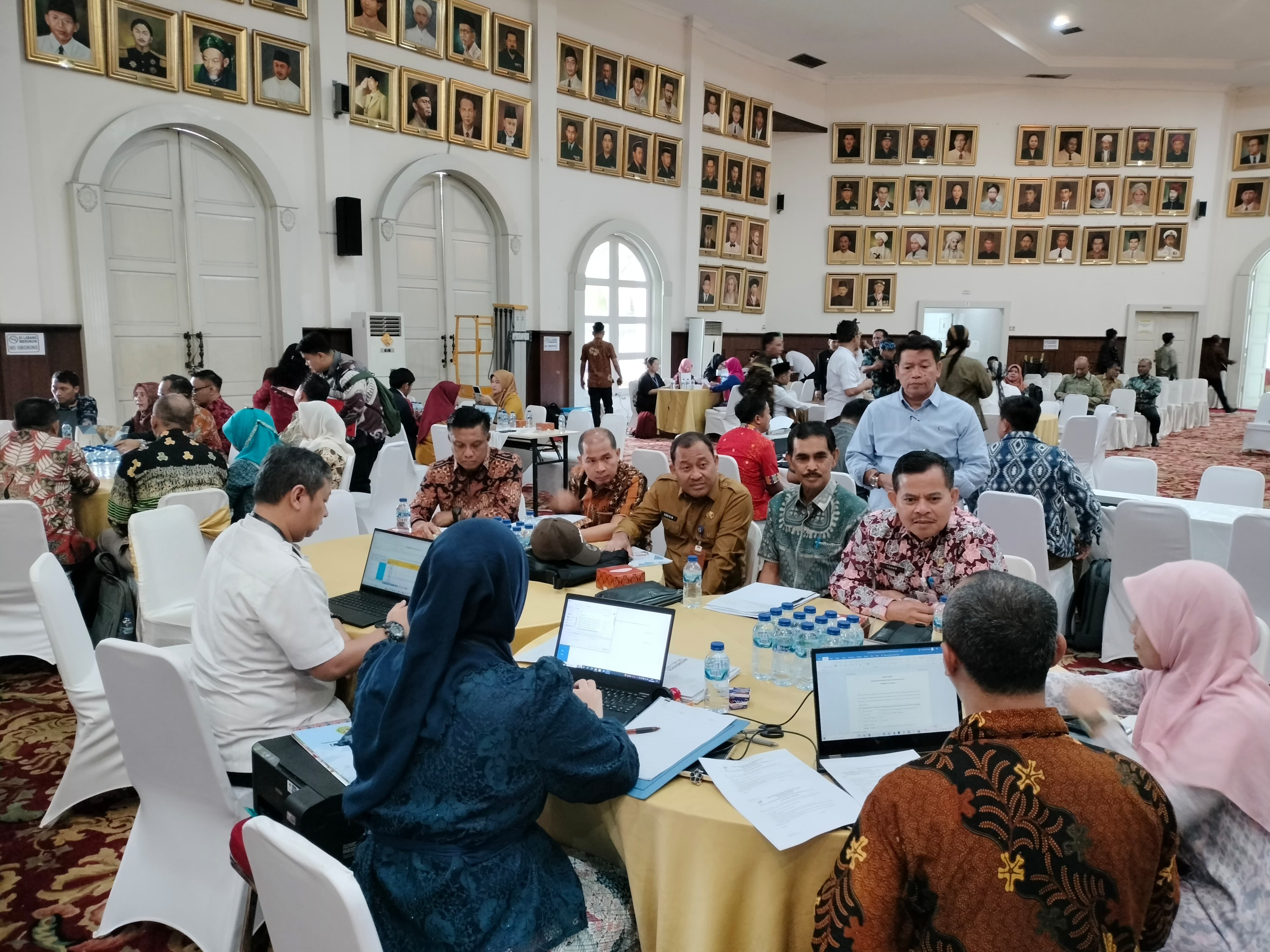 Pembahasan Dan Klarifikasi Usulan Penyelenggaraan Sekolah Rakyat Dari Pemda dan Perguruan Tinggi