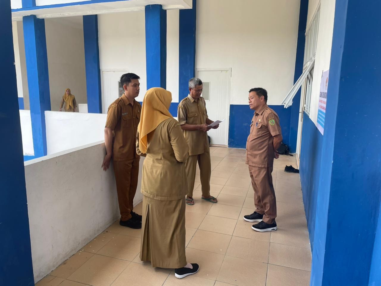 Pantau Pelaksanaan TKA Hari Kedua, Plh Kadisdikpora PPU Pastikan Ujian Berjalan Lancar di Sejumlah SMP