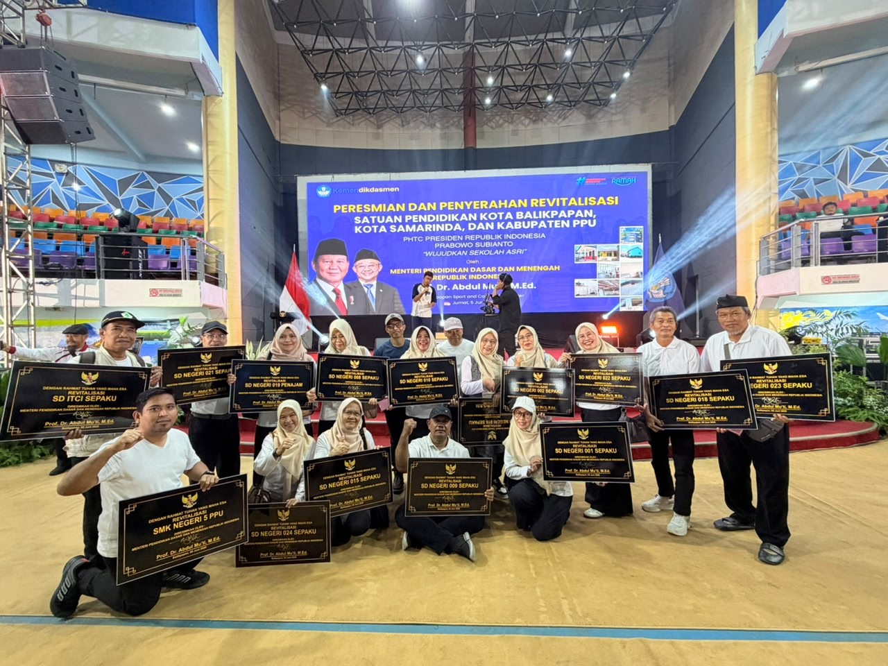 Kegiatan Pagi Ceria bersama  Mendikdasmen, Gubernur Kalimantan Timur, Walikota Balikpapan, Kepala BPMP Kaltim, Kepala BGTK Prov.Kaltim, Kadisdik Prov.Kaltim, Kadisdik Kota Balikpapan, Sekretaris Disdikpora PPU, Guru  dan murid sekota Balikpapan serta Pene